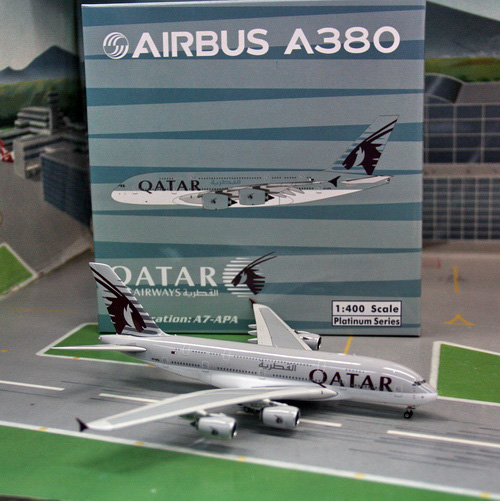 1:400 Qatar Airways A380