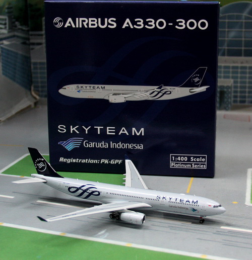 1:400 Garuda Indonesia A330 ...