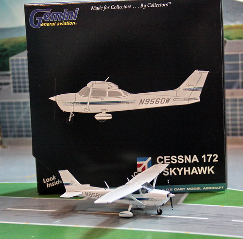 1:72 Sky Hawk Cessna 172