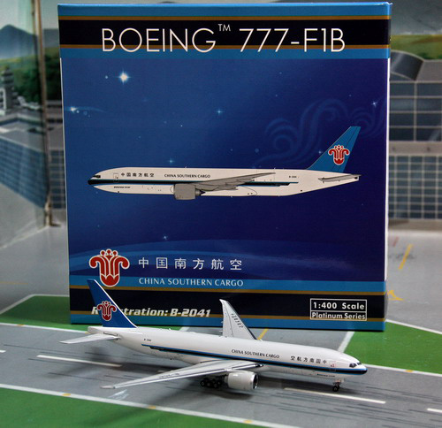 1:400 China Southern B777-F ...