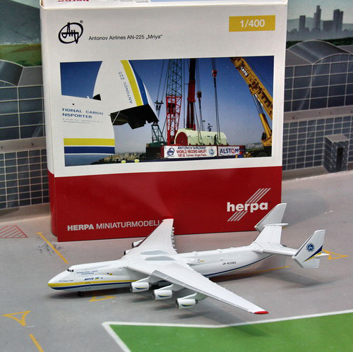 1:400 Antonov Airlines AN-2 ...
