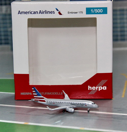 1:500 American Airlines Emb ...