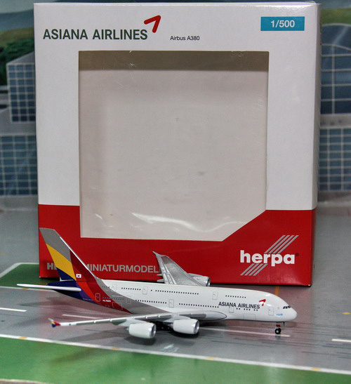 1:500 Asiana Airlines A380