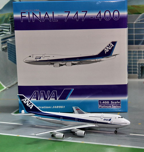 1:400 ANA B747