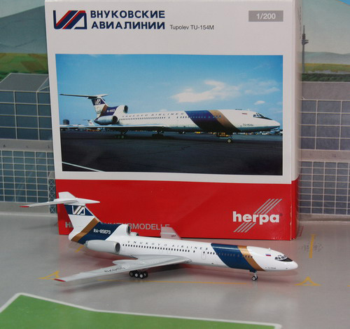 1:200 Vnukovo Airlines TU-1 ...