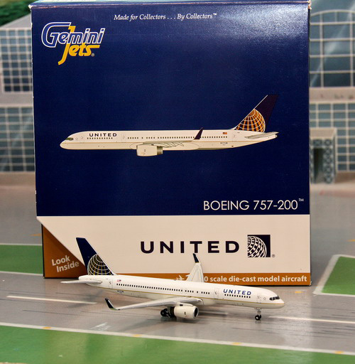 1:400 United Airlines B757- ...