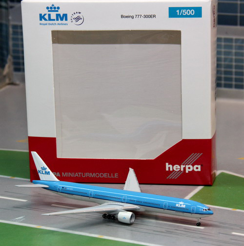1:500 KLM B777-300ER