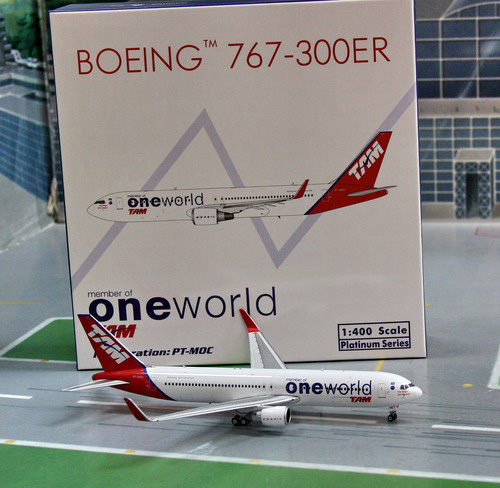 1:400 TAM B767-300ER