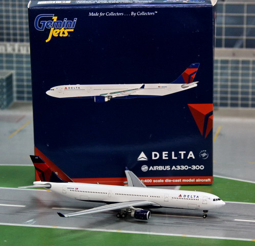 1:400 Delta A330-300
