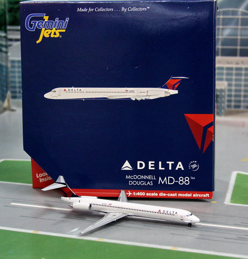1:400 Delta MD-88