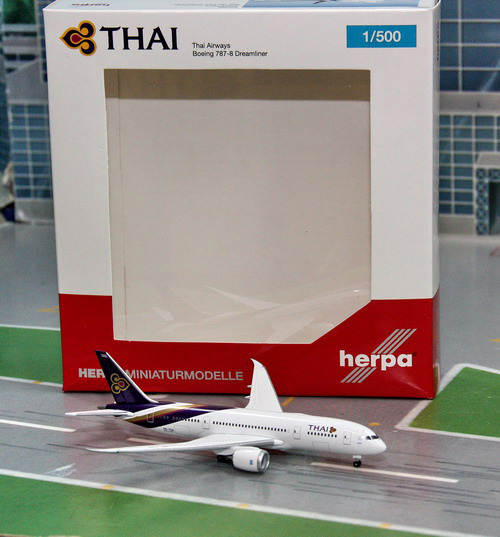 1:500 Thai Airways B787-8