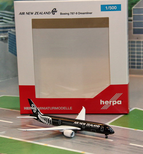 1:500 Air New Zealand B787- ...