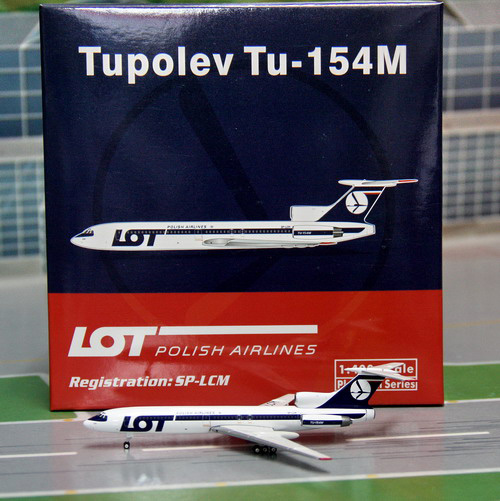 1:400 LOT Polish Airlines T ...