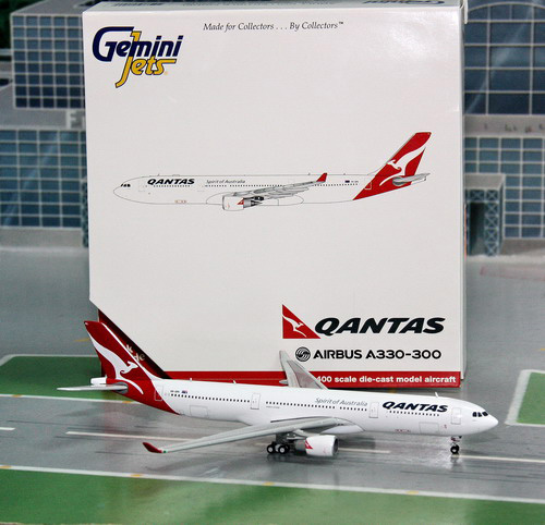 1:400 Qantas A330-300