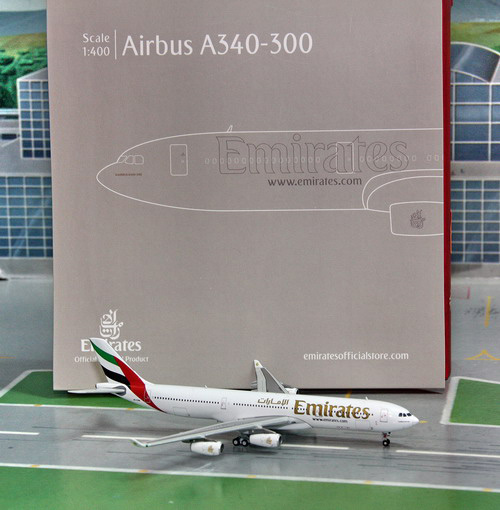 1:400 Emirates A340-300