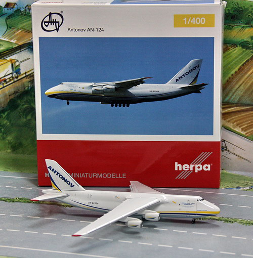 1:400 Antonov Airlines AN-1 ...