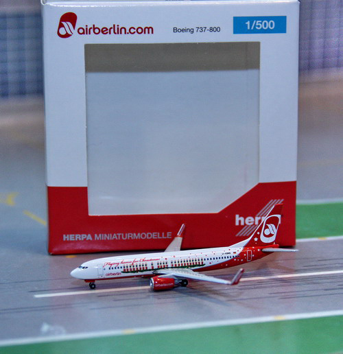 1:500 Air Berlin B737-800