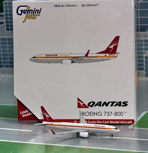 1:400 Qantas B737-800