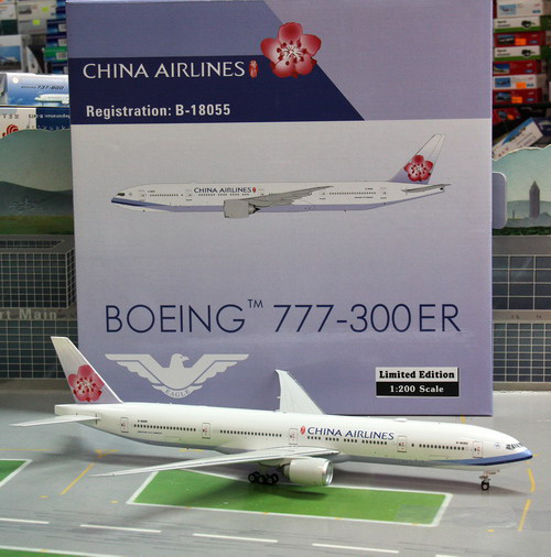 1:200 China Airlines B777-3 ...
