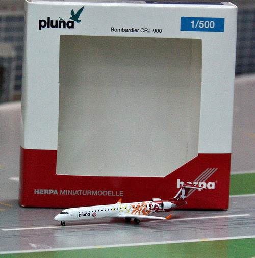 1:500 Pluna CRJ -900