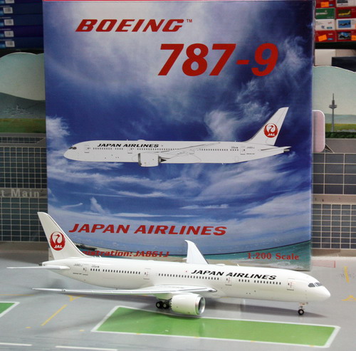 1:200 JAL B787-9