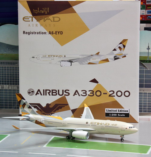 1:200 Etihad Airways A330-2 ...