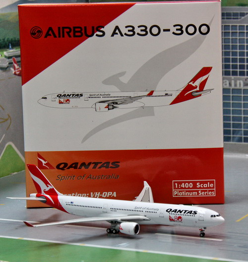 1:400 Qantas A330-300 (80 t ...