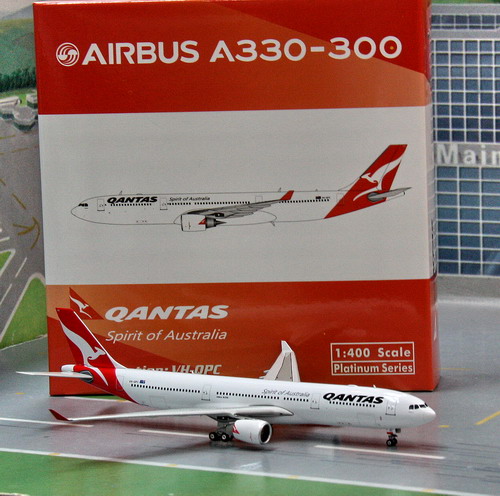 1:400 Qantas A330-300