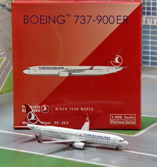 1:400 Turkish Airlines B737 ...