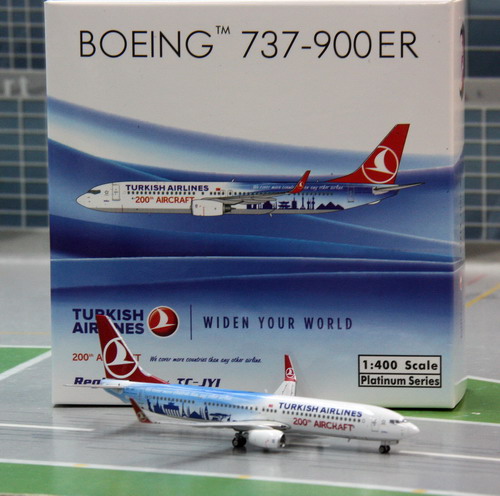 1:400 Turkish Airlines B737 ...