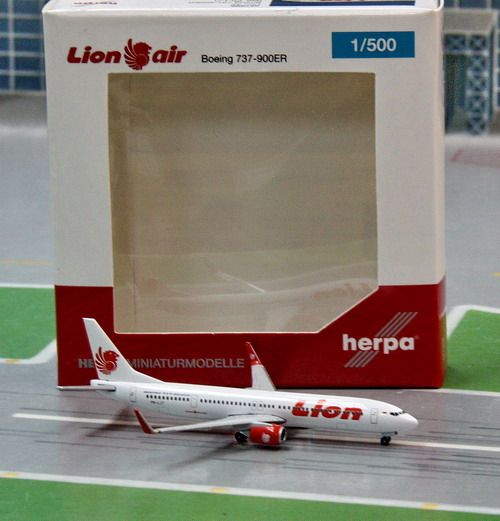 1:500 Lion Air B737-900ER