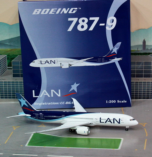 1:200 LanChile B787-9