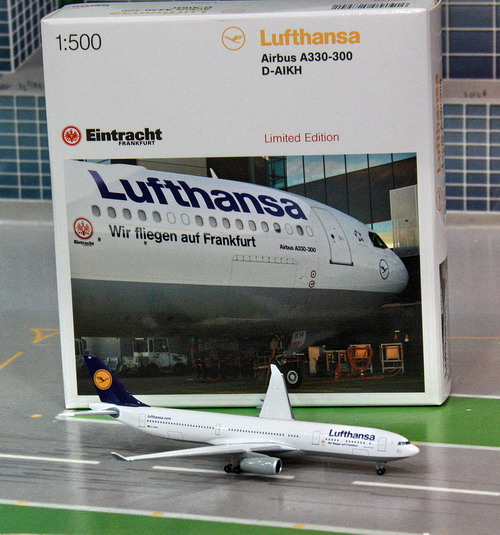 1:500 Lufthansa A330-300