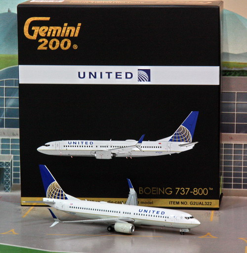 1:200 United B737-800