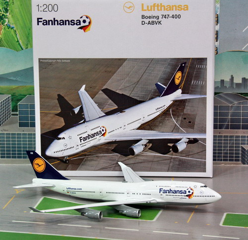 1:200 Lufthansa B747-400
