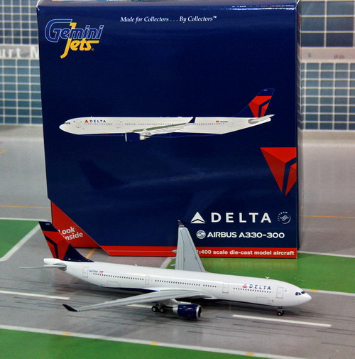1:400 Delta A330-300