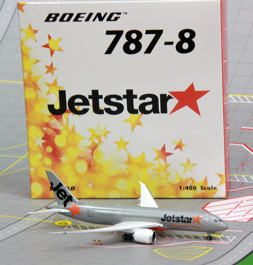 1:400 Jet Star B787-8