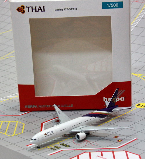 1:500 Thai Airways B777-300 ...