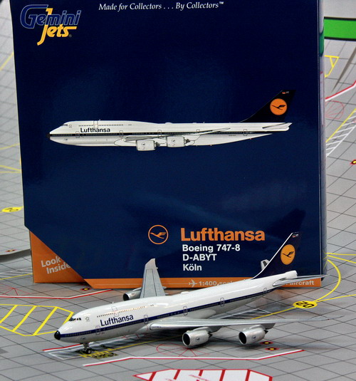1:400 Lufthansa B747-8