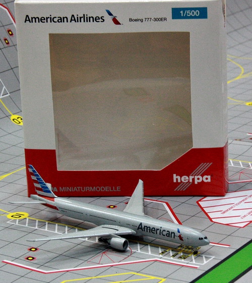 1:500 American Airlines B77 ...