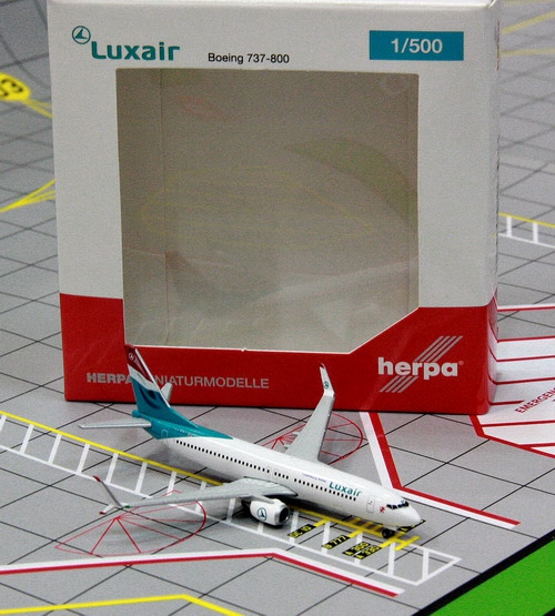 1:500 Luxair B737-800