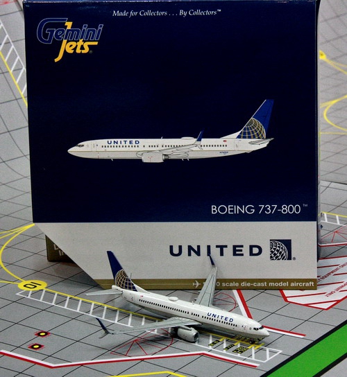 1:400 United Airlines B737- ...