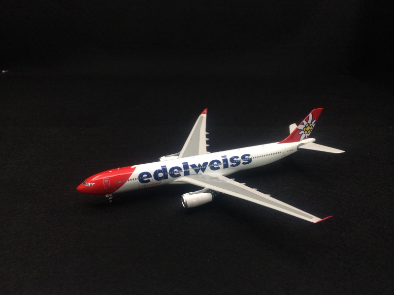 1:400 Edelweiss Air A330-30 ...