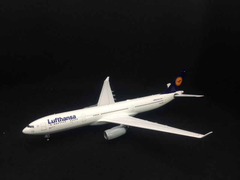 1:400 Lufthansa A330-300