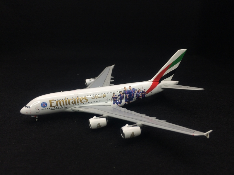 1:400 A380-800 Emirates (Pa ...