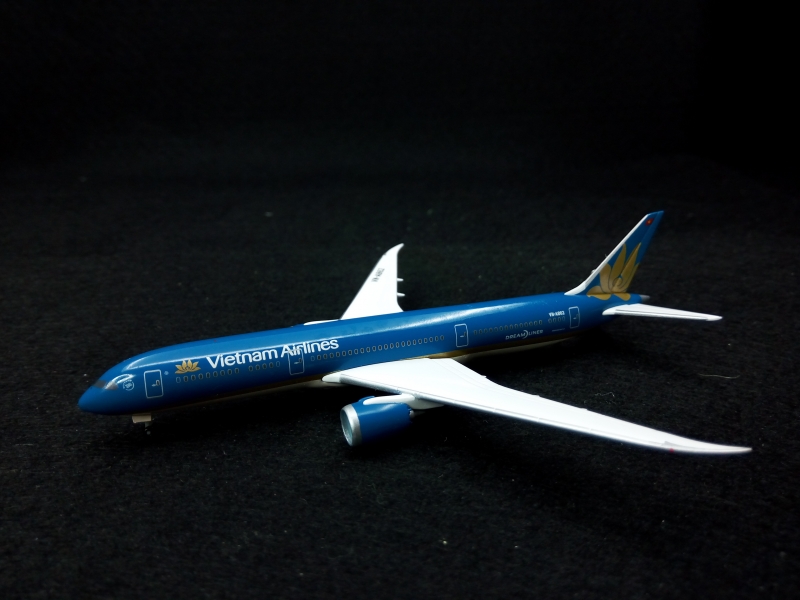 1:500 B787-9 Vietnam Airlin ...