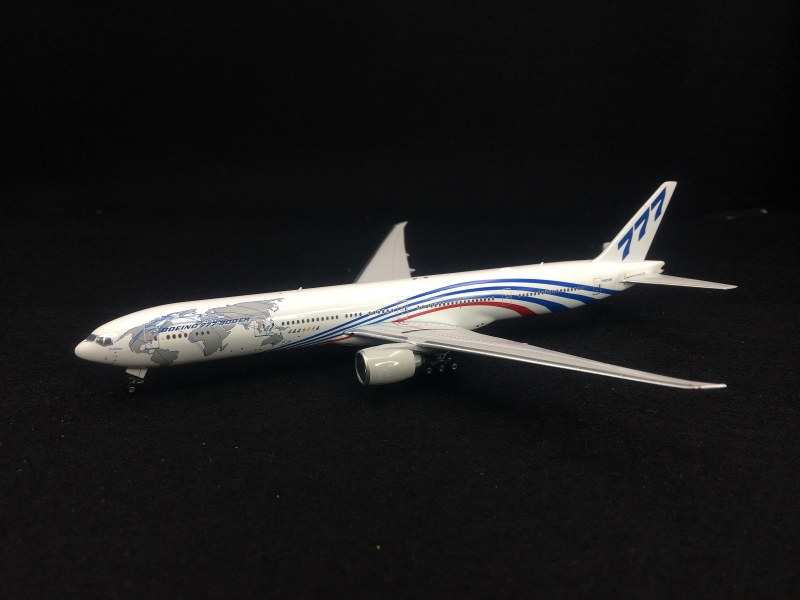 1:400 B777-300ER Boeing Hou ...