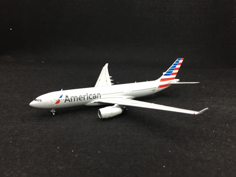 1:400 American Airlines A33 ...
