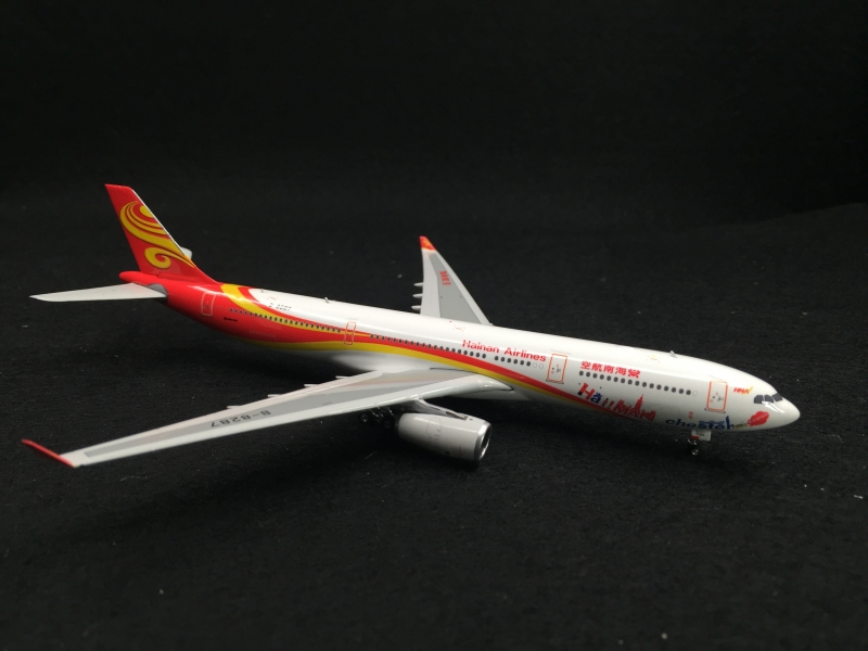 1:400 Hainan Airlines A330- ...