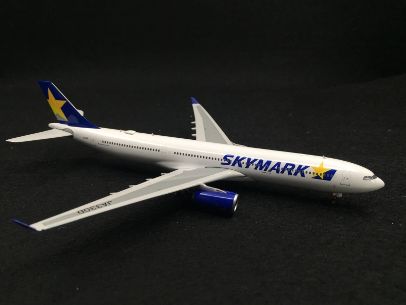 1:400 Skymark A330-300